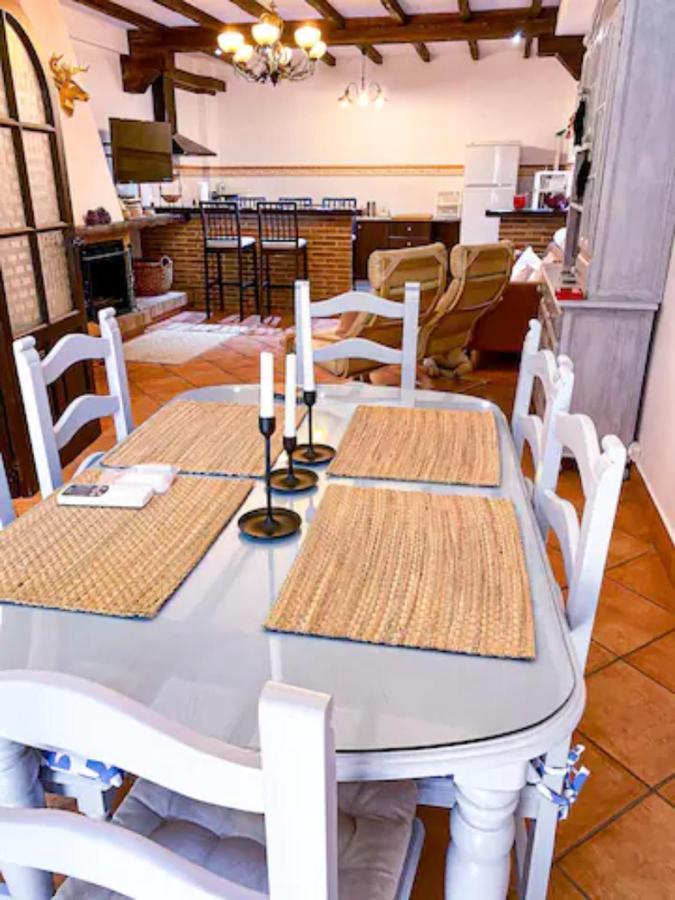 Grazalema - Casita La Calma - Incredible Views, Clima Frio-Calor, Wifi & Private Parking Optional Villa Exterior photo